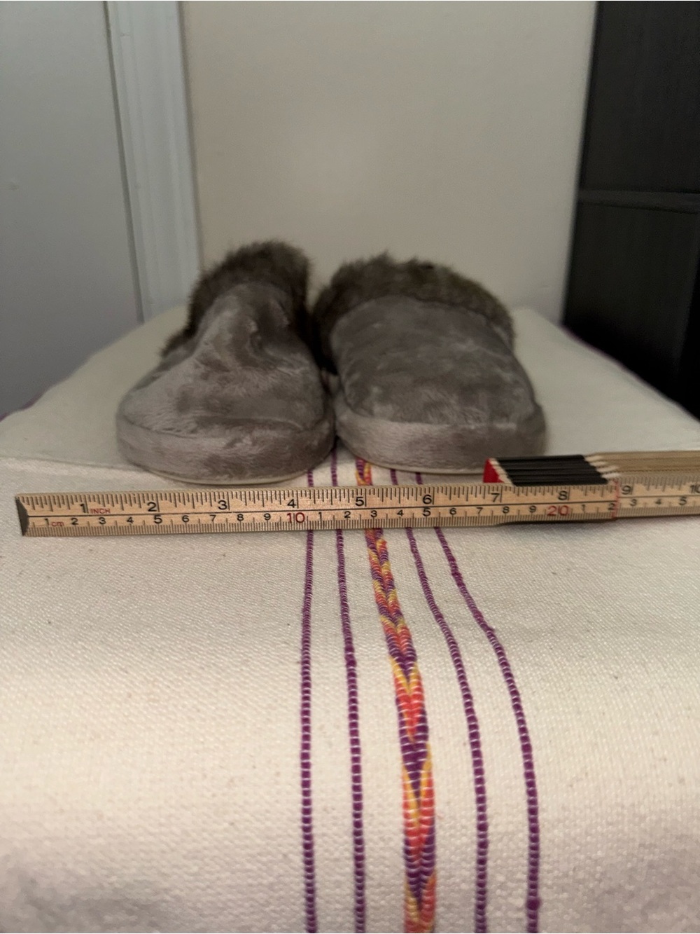 Pottery Barn Women's Faux-Fur Gray Slip-On Slippers - Picture 6 of 9